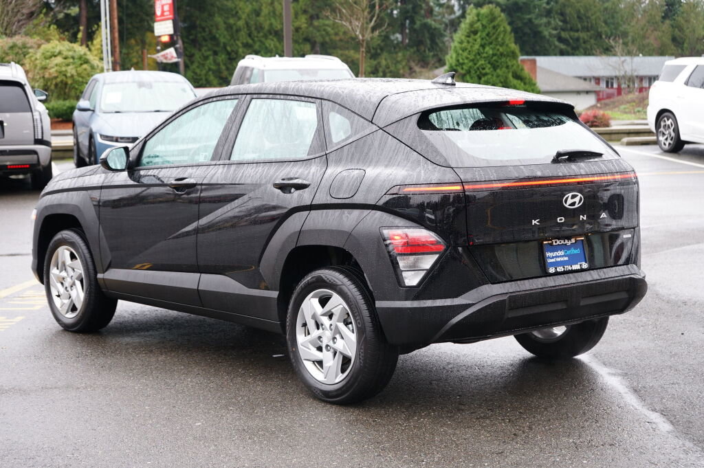 Used 2024 Hyundai Kona SE image 5
