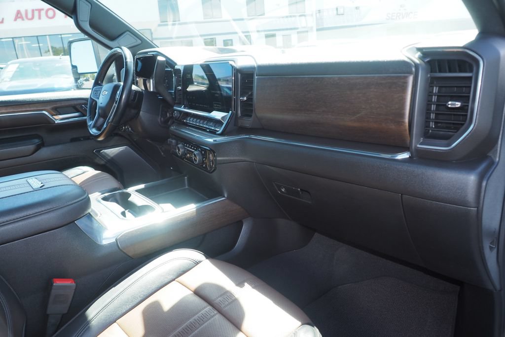Used 2024 Chevrolet Silverado 3500 High Country w/ High Country Premium Package AWD/4WD image 22