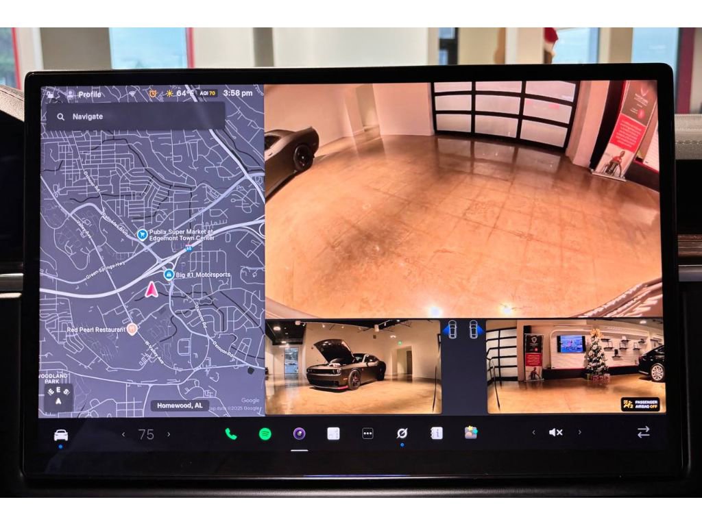 Used 2025 Tesla Model X image 33