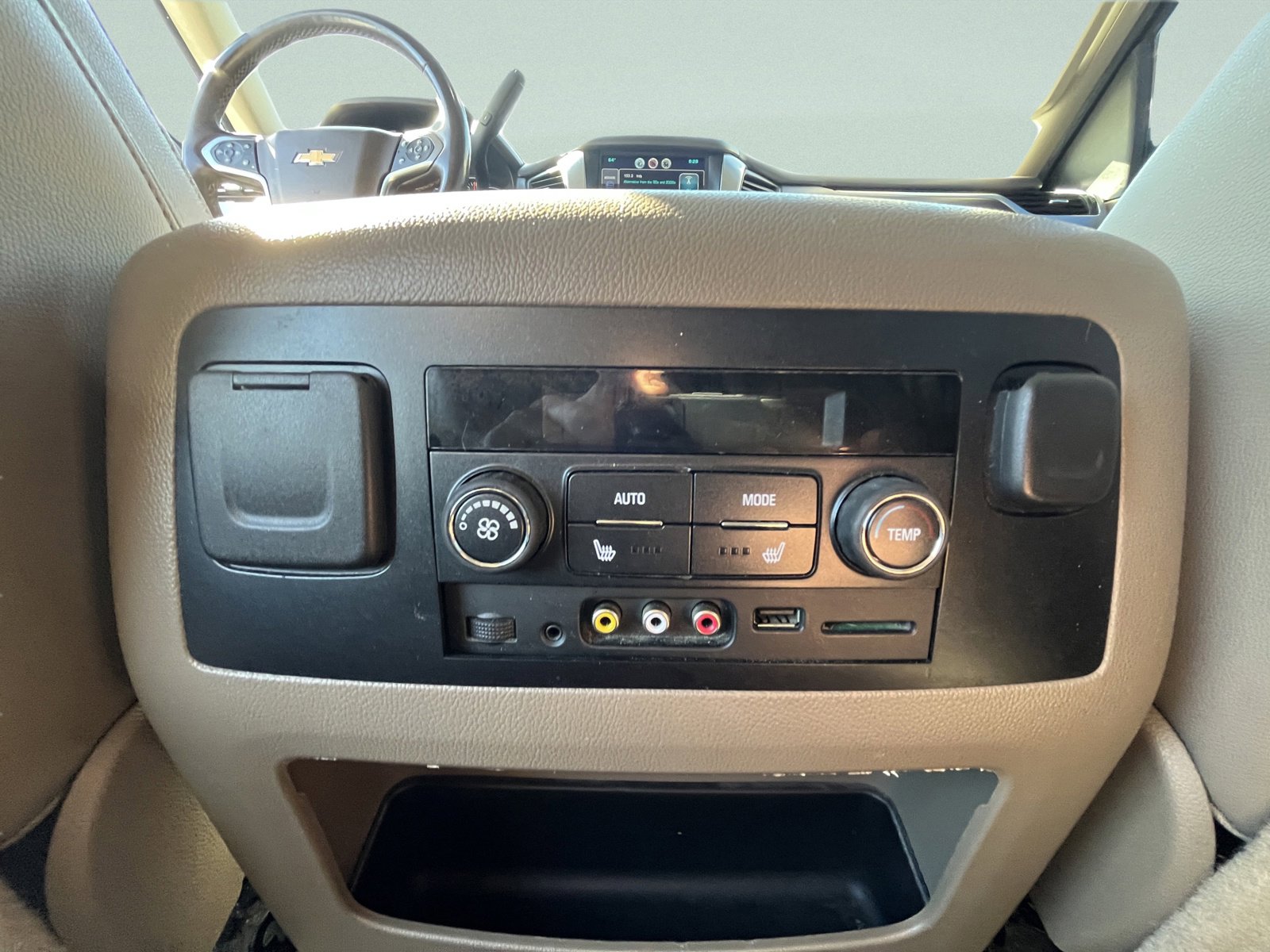 Used 2015 Chevrolet Suburban LTZ AWD/4WD image 23