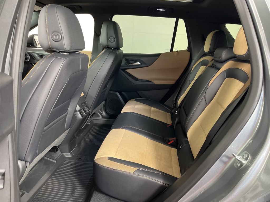 New 2026 Chevrolet Equinox ACTIV w/ Convenience Package III AWD/4WD image 23