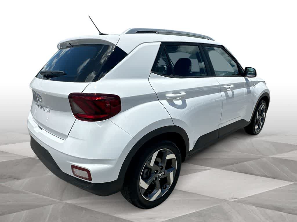 Used 2025 Hyundai Venue SEL FWD image 8