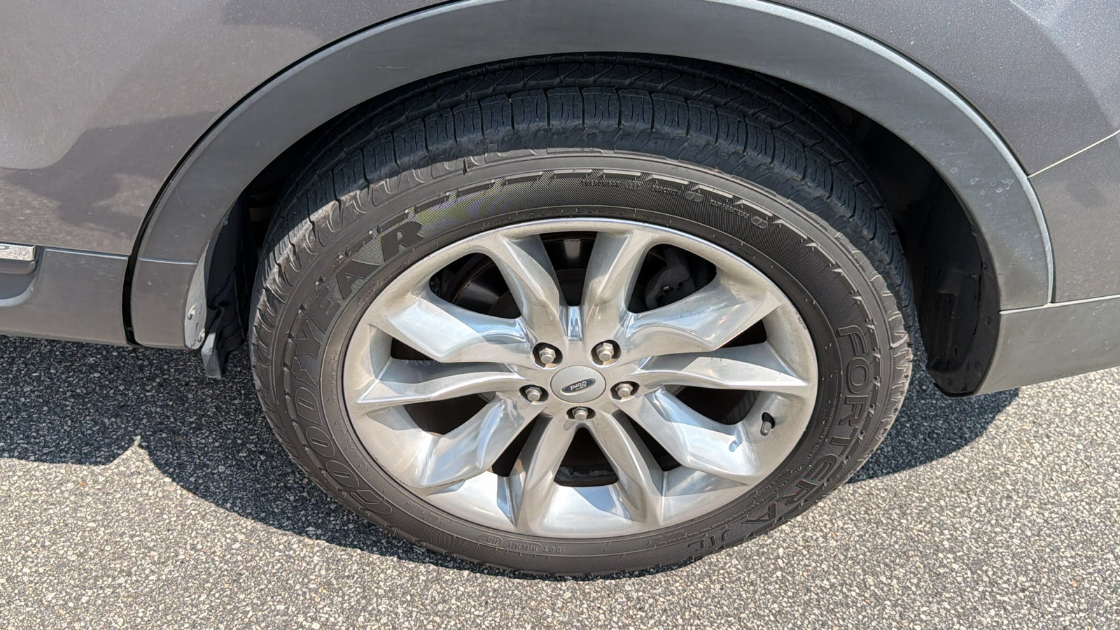 Used 2013 Ford Explorer XLT FWD image 12