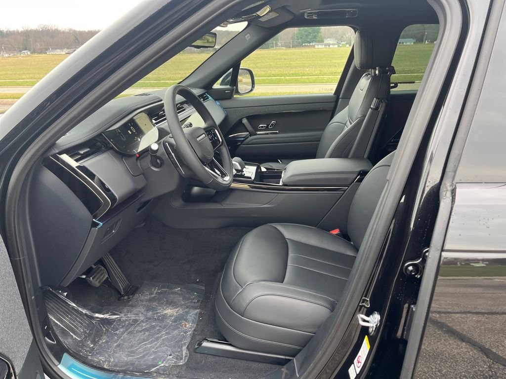 New 2026 Land Rover Range Rover Sport SE image 9
