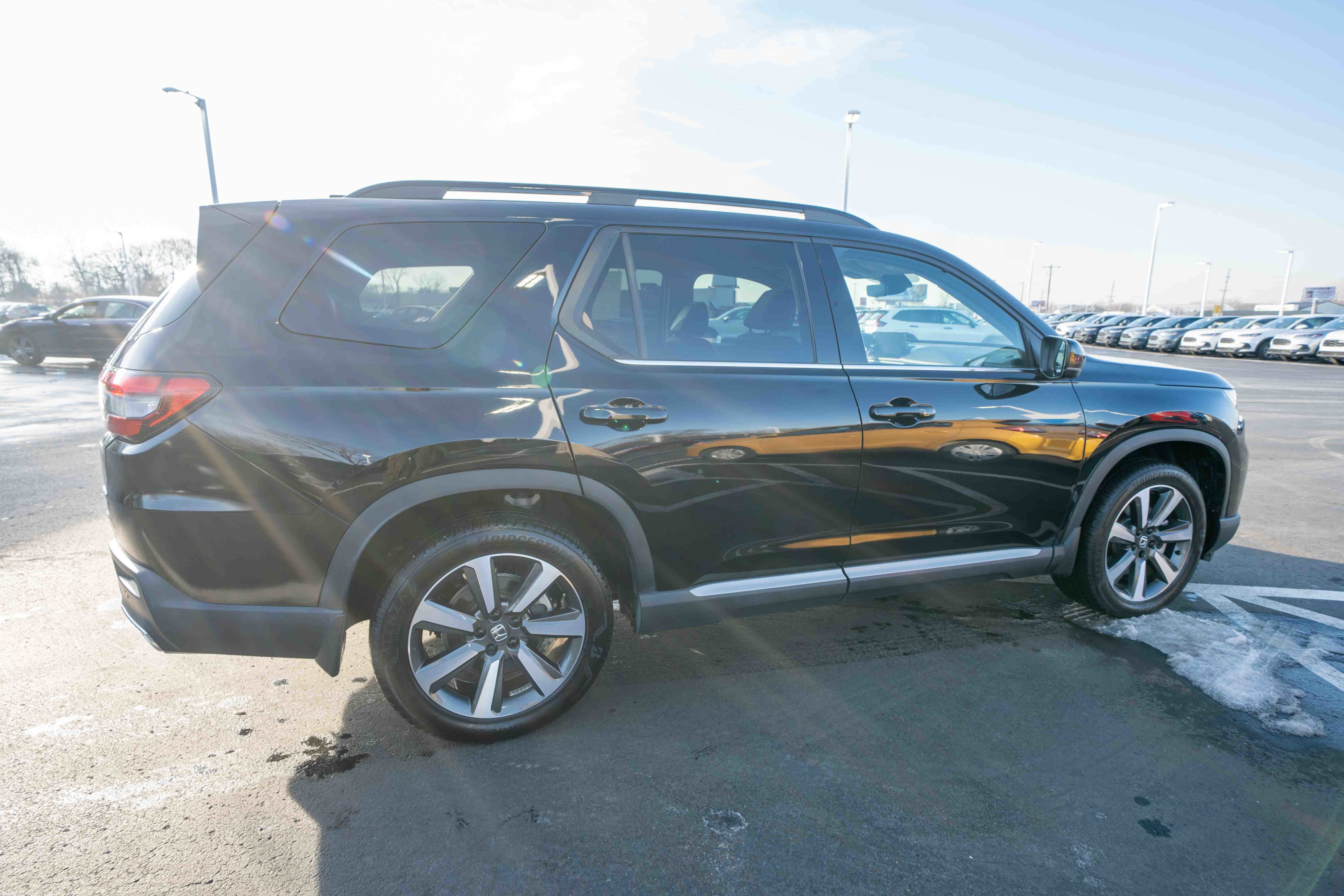 Used 2024 Honda Pilot Touring image 6
