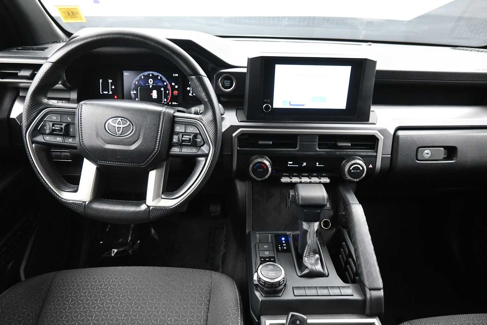 Certified 2025 Toyota 4Runner SR5 AWD/4WD image 21