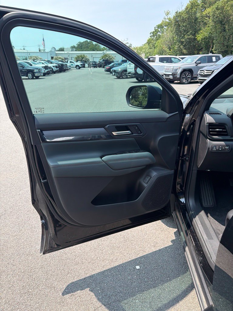 New 2026 GMC Terrain AT4 w/ Technology Package II AWD/4WD image 12