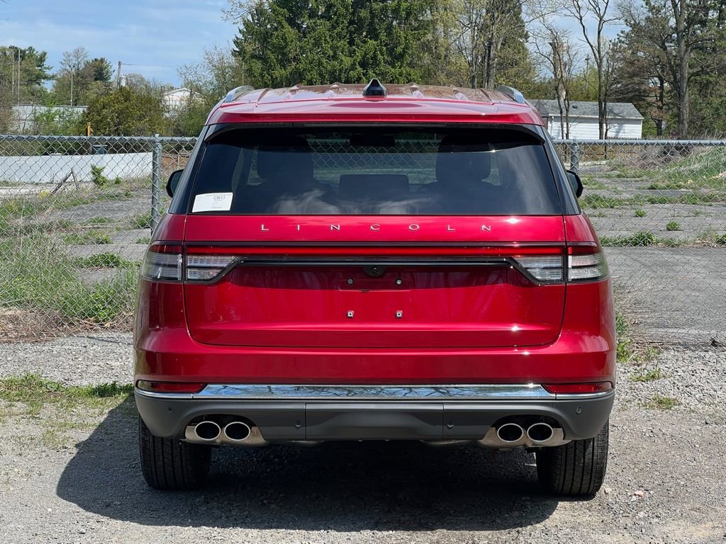 New 2026 Lincoln Aviator AWD image 4