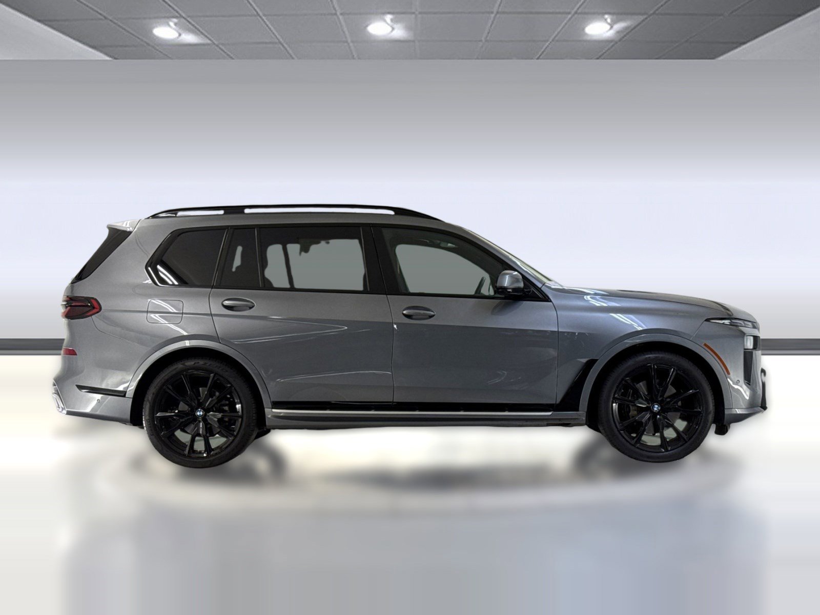 Used 2023 BMW X7 xDrive40i w/ M Sport Package image 7