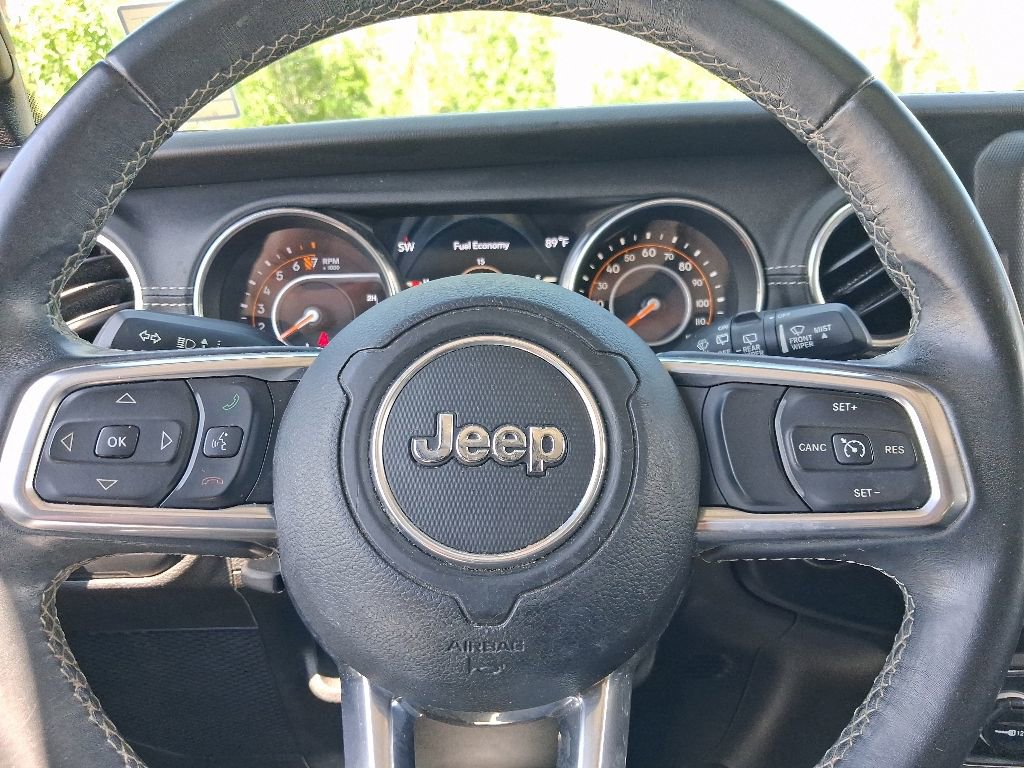 Used 2019 Jeep Wrangler Unlimited Sahara AWD/4WD image 31