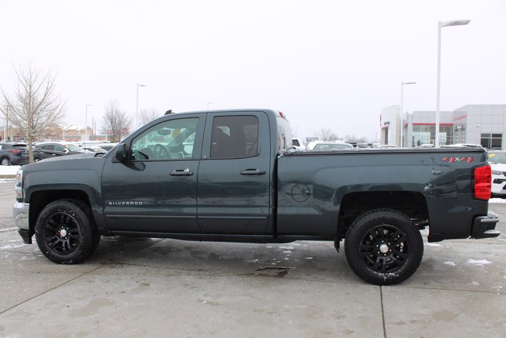 Used 2018 Chevrolet Silverado 1500 LT w/ All Star Edition image 4