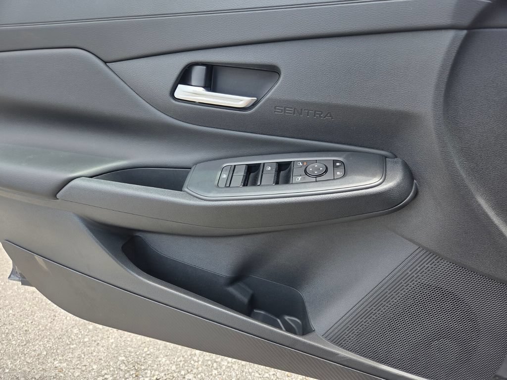 Used 2026 Nissan Sentra SV w/ SV Convenience Package FWD image 21