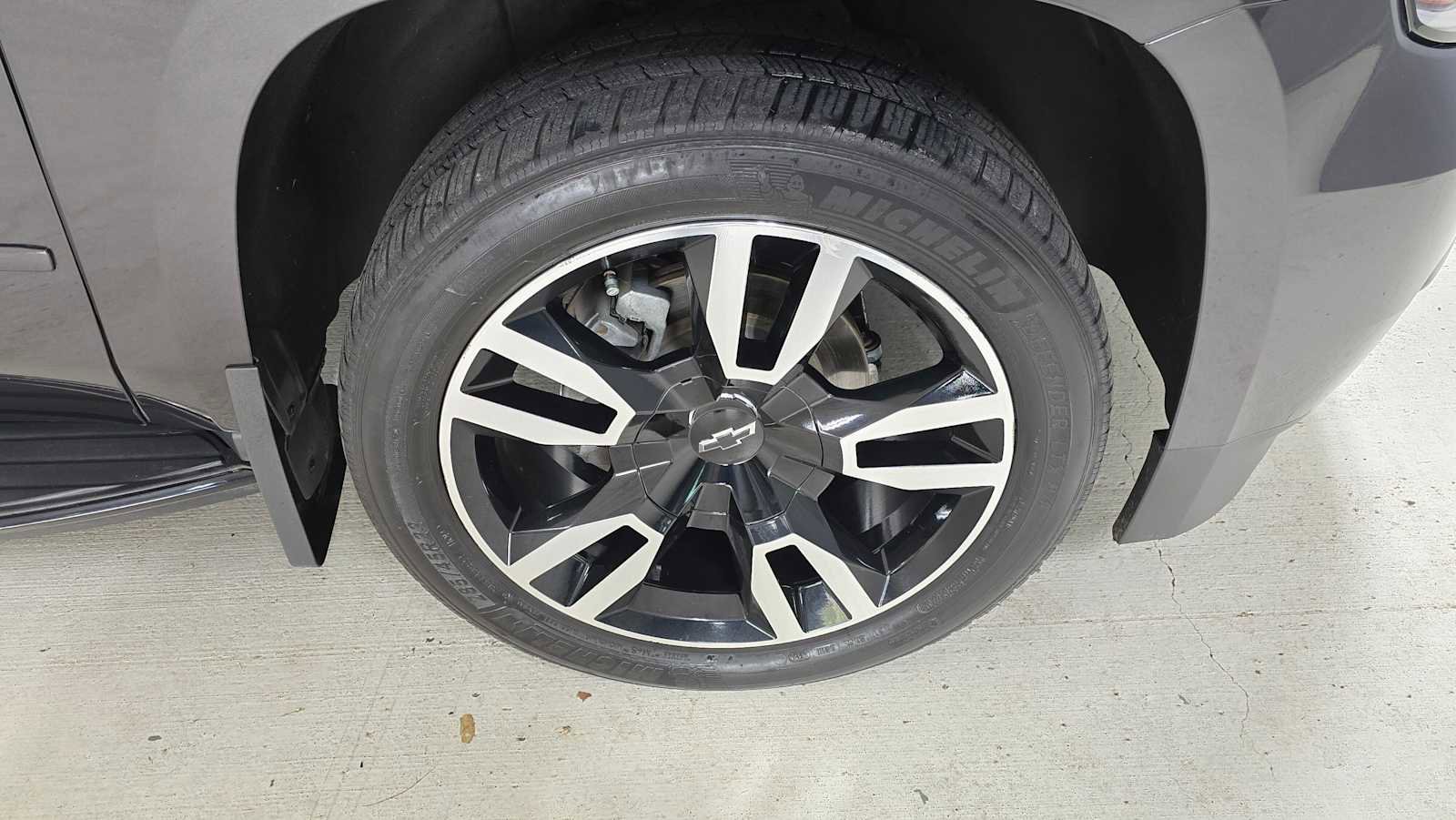 Used 2018 Chevrolet Tahoe Premier w/ RST 6.2L Performance Edition image 9