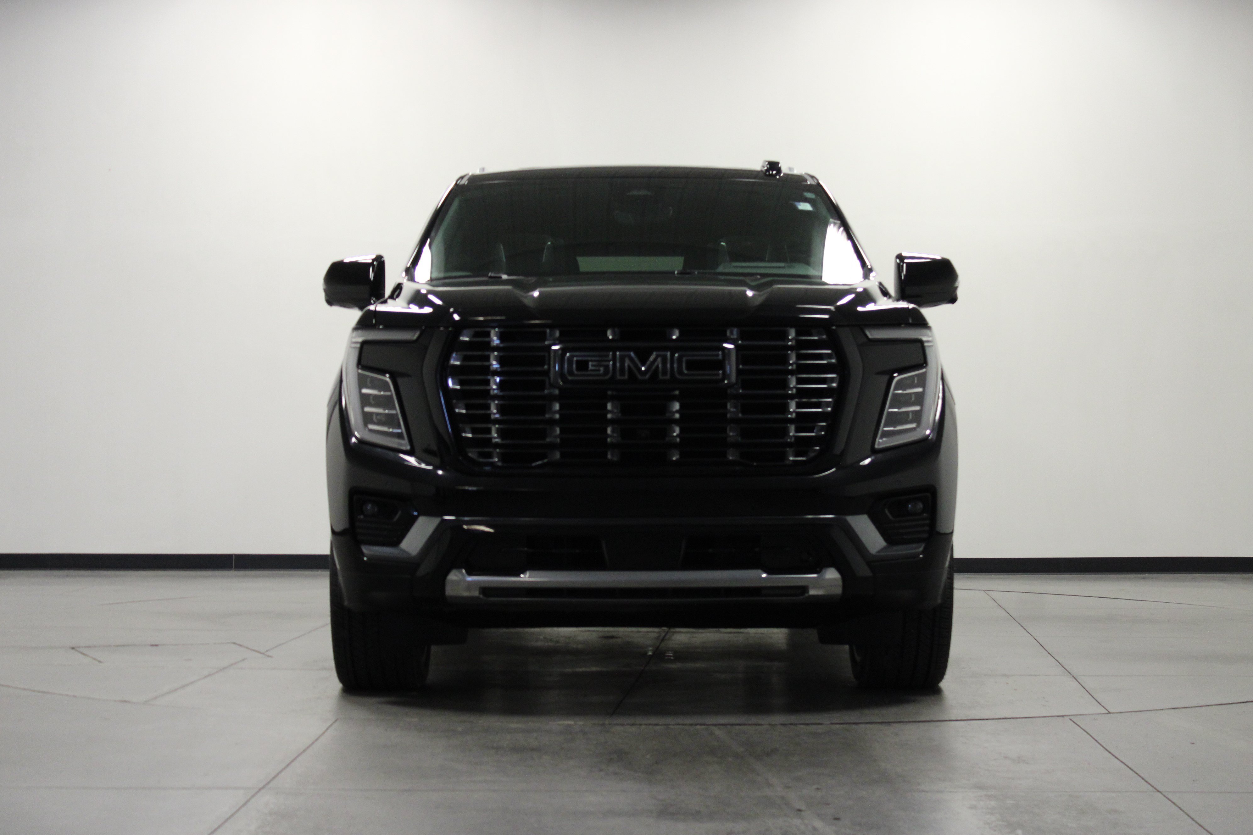 Used 2026 GMC Yukon Denali Ultimate AWD/4WD image 9