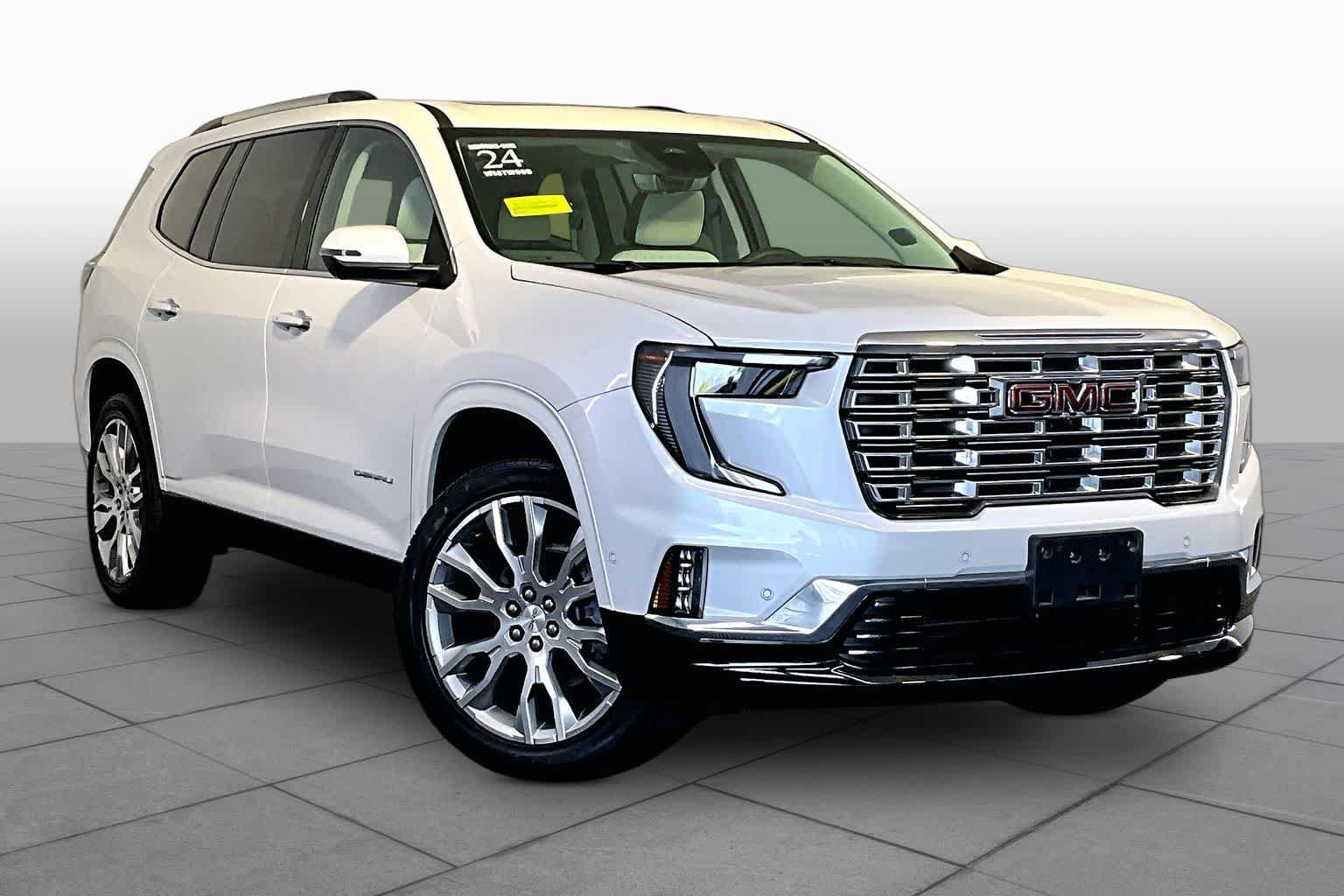 Used 2024 GMC Acadia Denali w/ Super Cruise Package AWD/4WD image 3