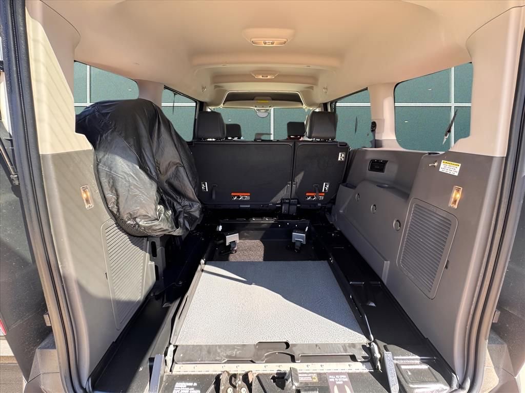 Used 2021 Ford Transit Connect XL image 22