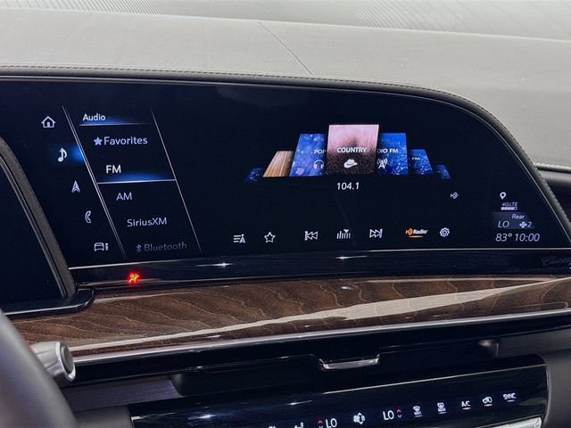 Used 2022 Cadillac Escalade Premium Luxury Platinum AWD/4WD image 16