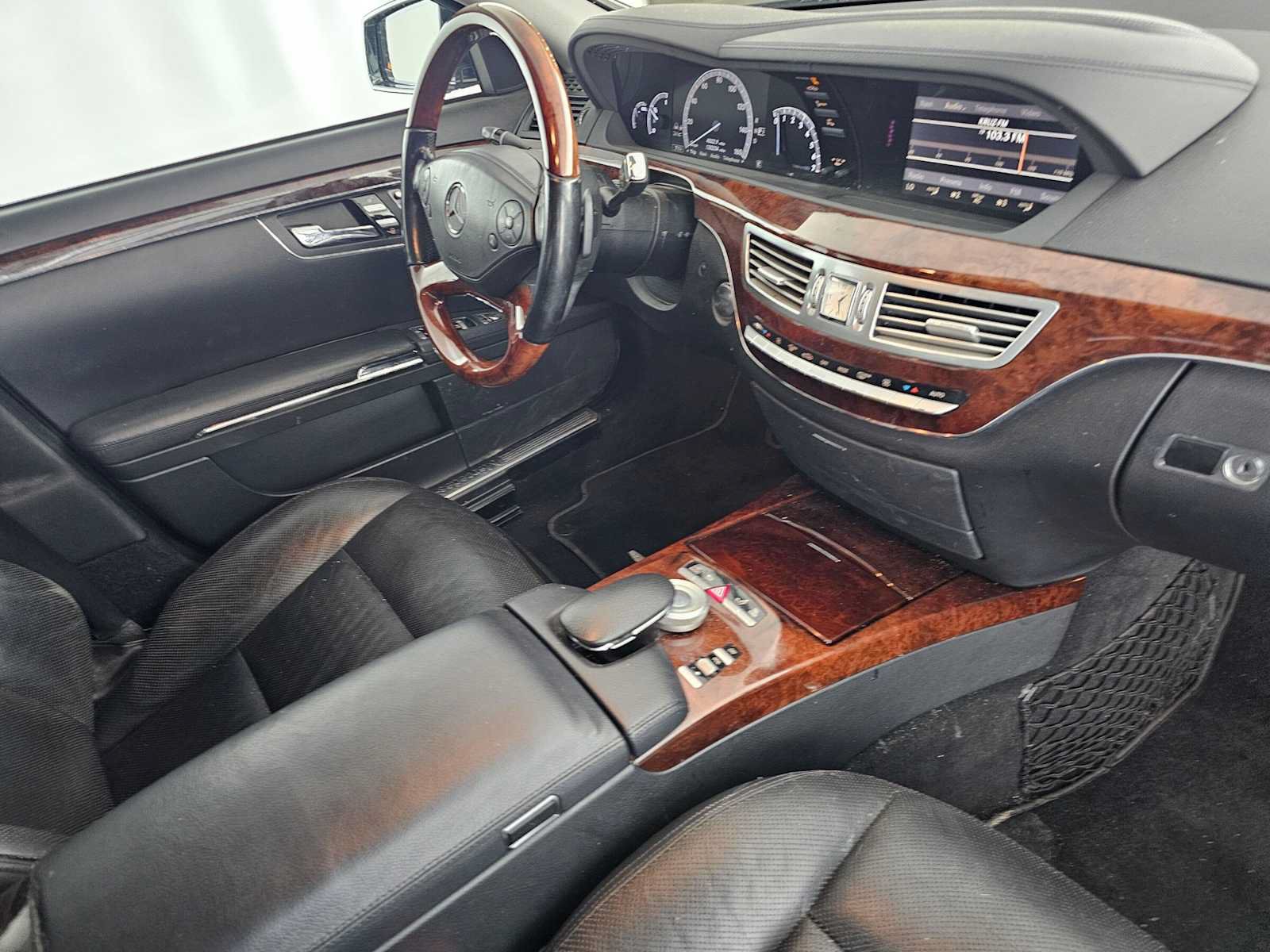 Used 2012 Mercedes-Benz S 550 image 11