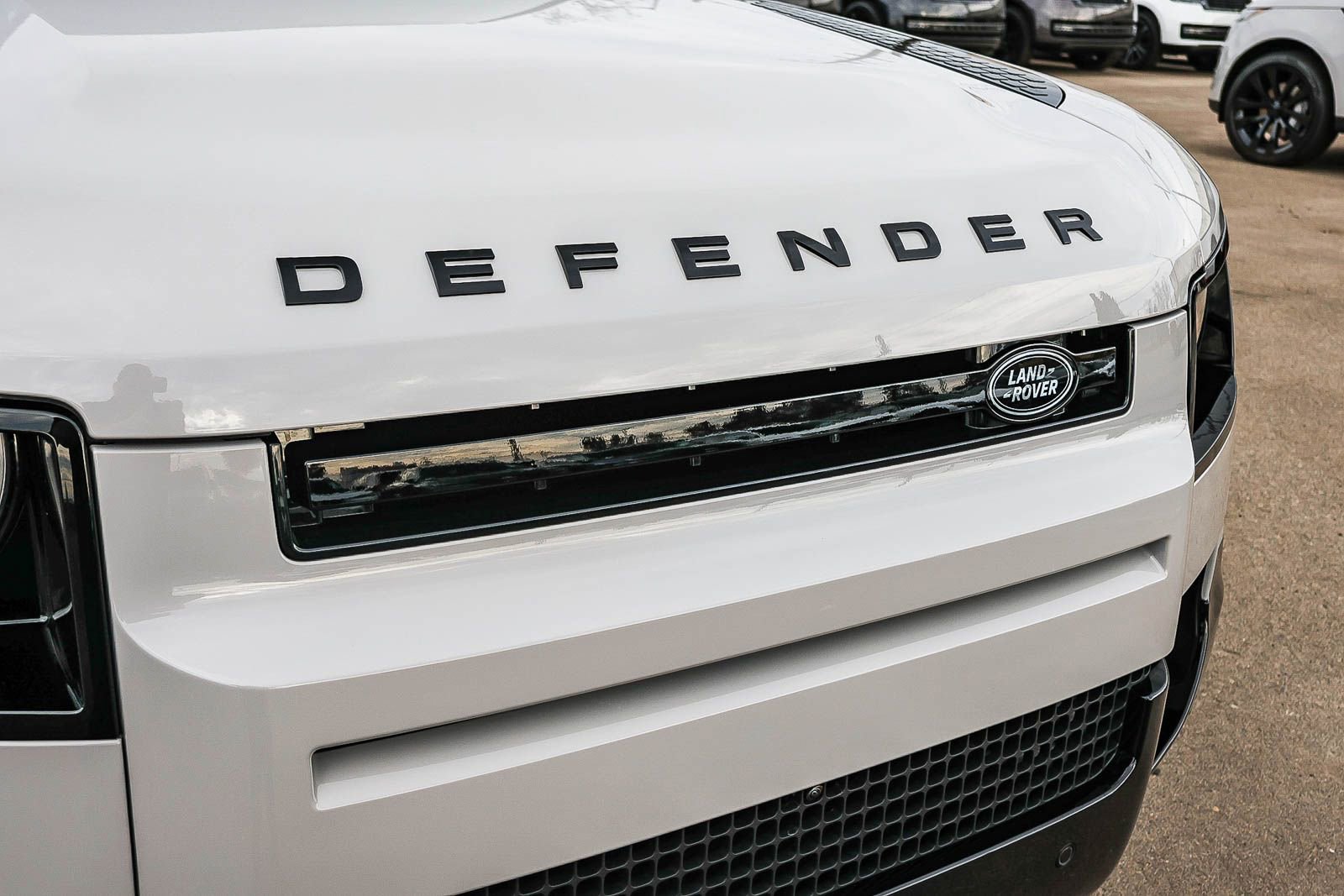 New 2026 Land Rover Defender 130 X-Dynamic SE image 16