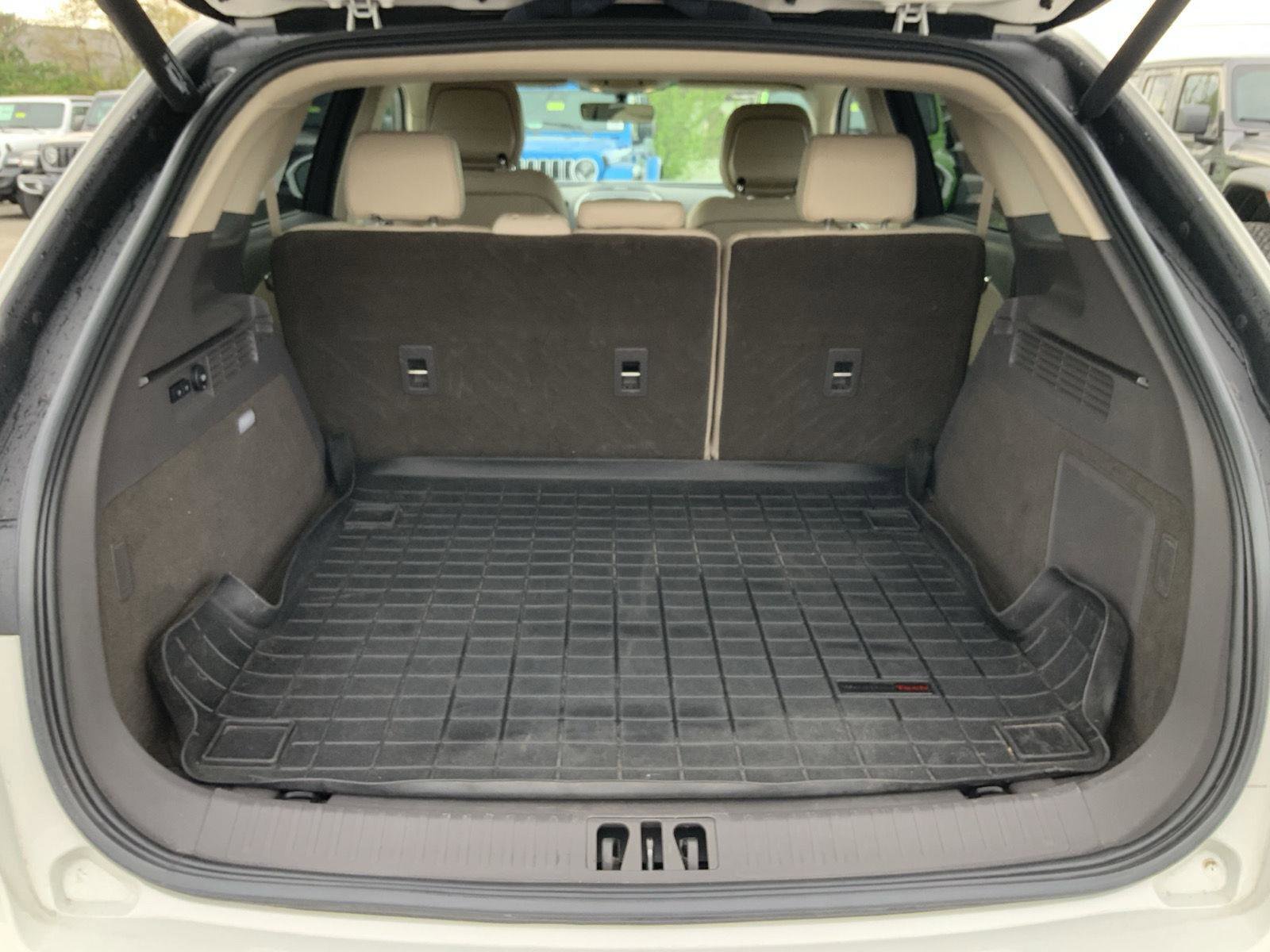 Used 2020 Lincoln Nautilus Reserve image 11