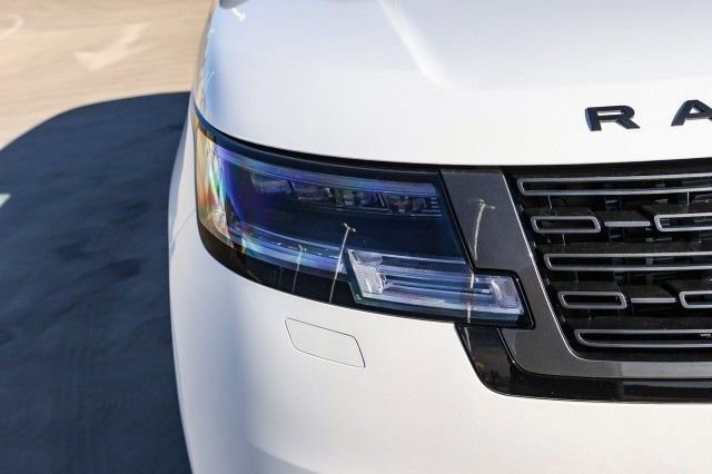 New 2025 Land Rover Range Rover SE image 10