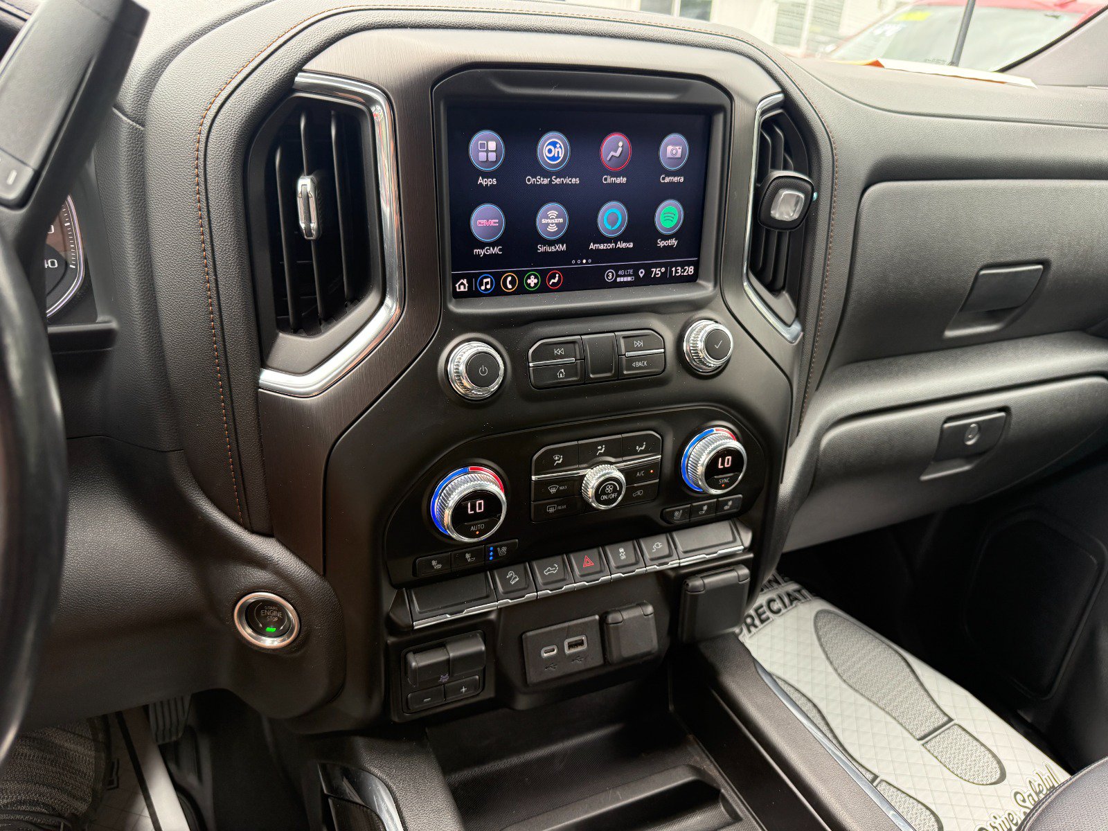 Used 2022 GMC Sierra 2500 AT4 w/ Snow Plow Prep/Camper Package AWD/4WD image 34