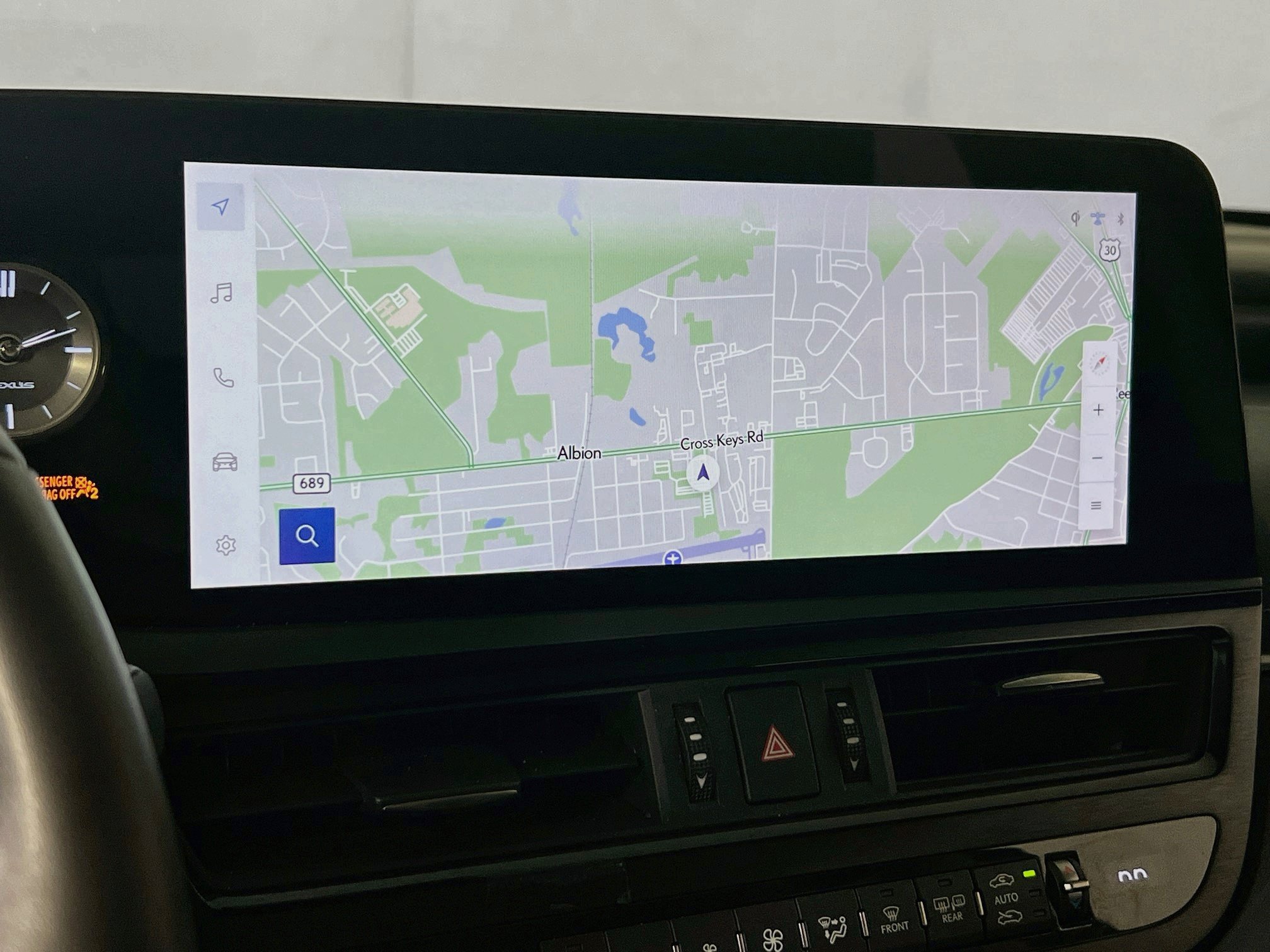 Used 2024 Lexus ES 300h w/ Premium Package FWD image 13