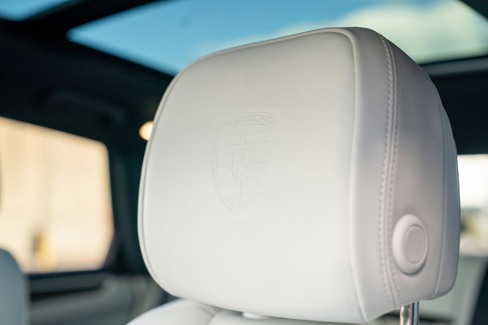 New 2026 Porsche Macan S image 13