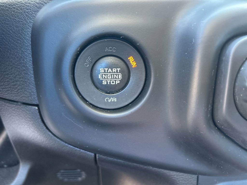 Used 2022 Jeep Wrangler Willys image 39