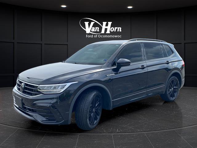 Used 2022 Volkswagen Tiguan SE R-Line AWD/4WD image 3
