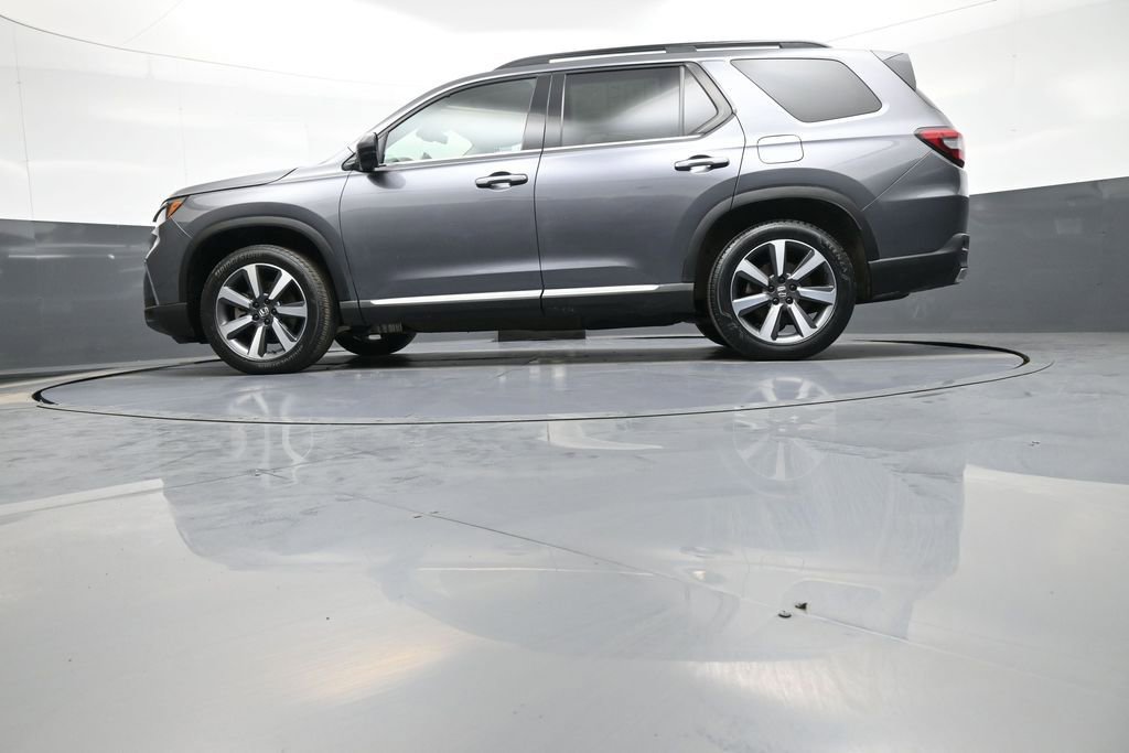 Used 2023 Honda Pilot Touring image 35