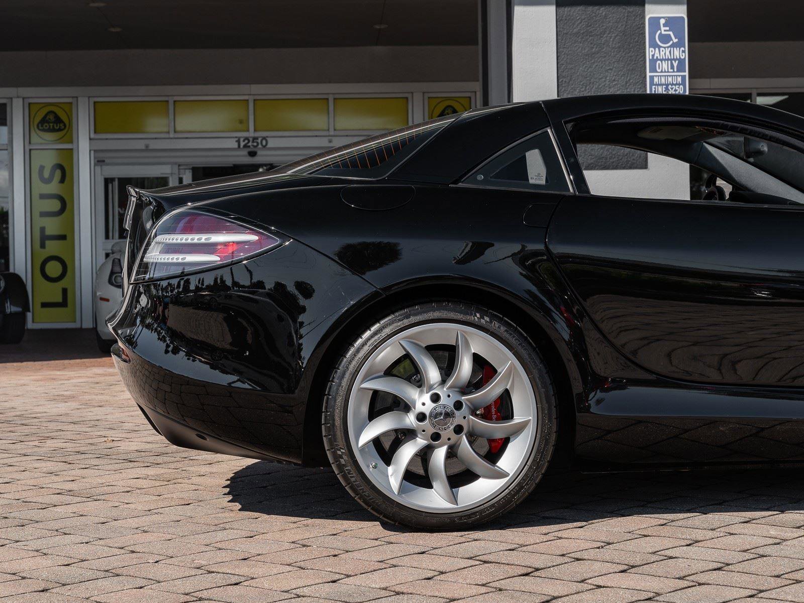 Used 2006 Mercedes-Benz SLR image 9