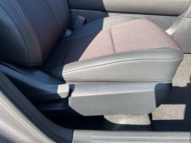 New 2027 Nissan Kicks SR FWD image 14