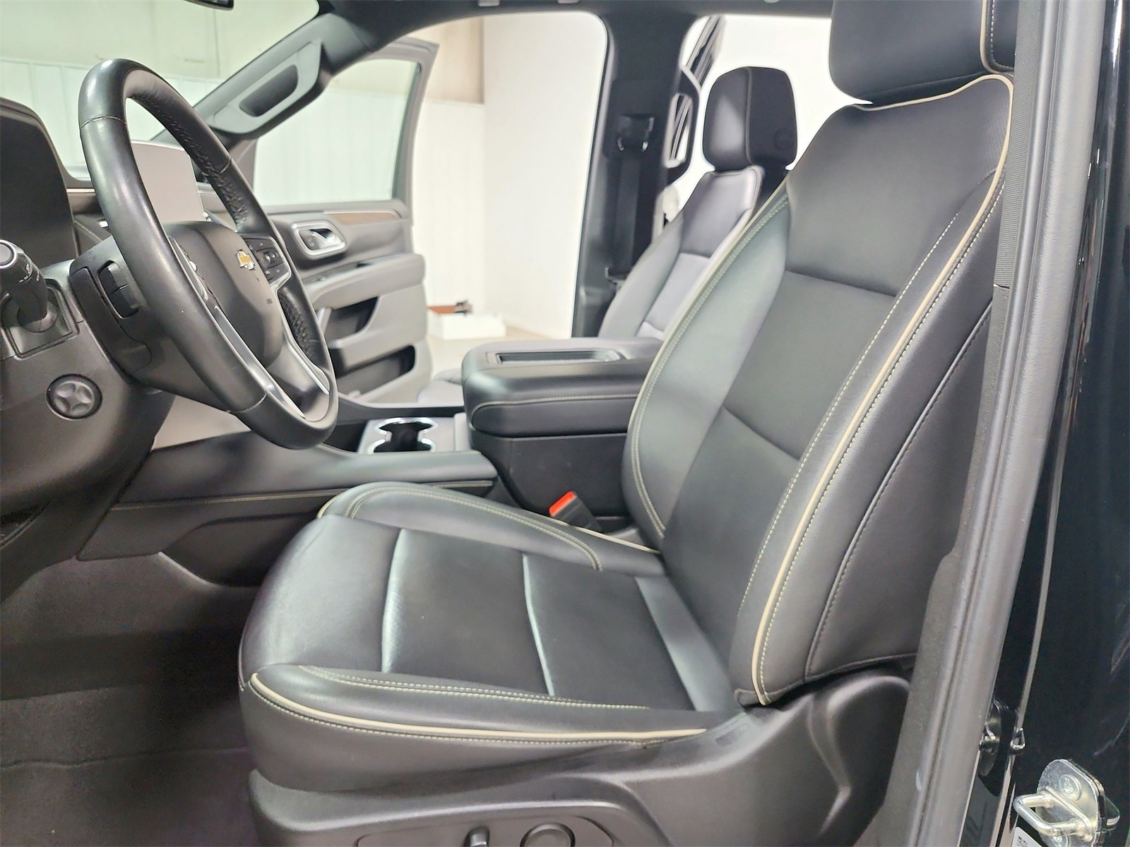 Used 2024 Chevrolet Tahoe Premier image 17