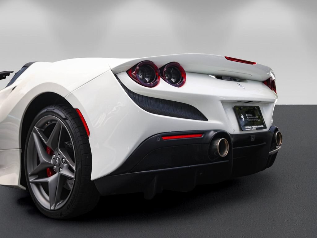 Used 2021 Ferrari F8 Tributo RWD image 17