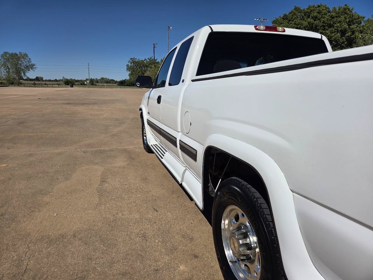 Used 1999 Chevrolet Silverado 2500 LS w/ Firm Ride Suspension Pkg RWD image 8
