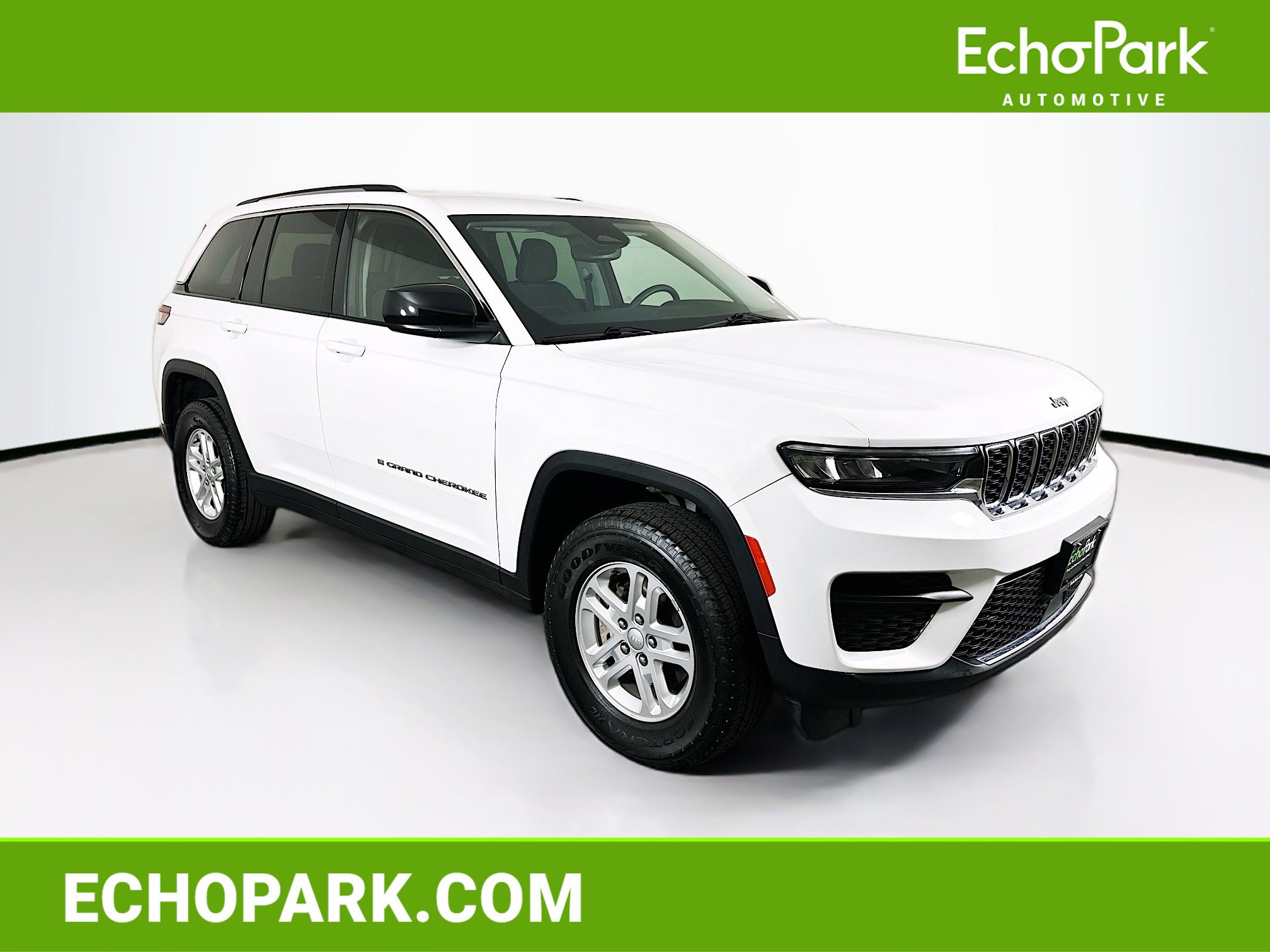 Used 2023 Jeep Grand Cherokee Laredo w/ Luxury Tech Group I