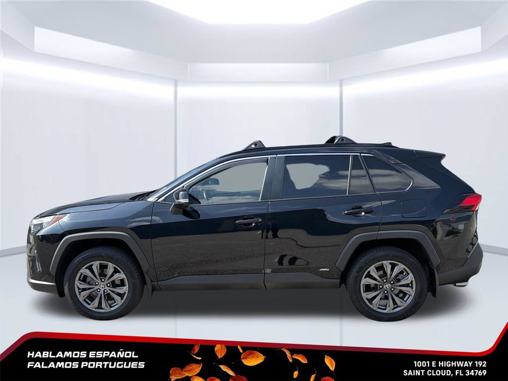 Used 2022 Toyota RAV4 XLE Premium AWD/4WD image 3