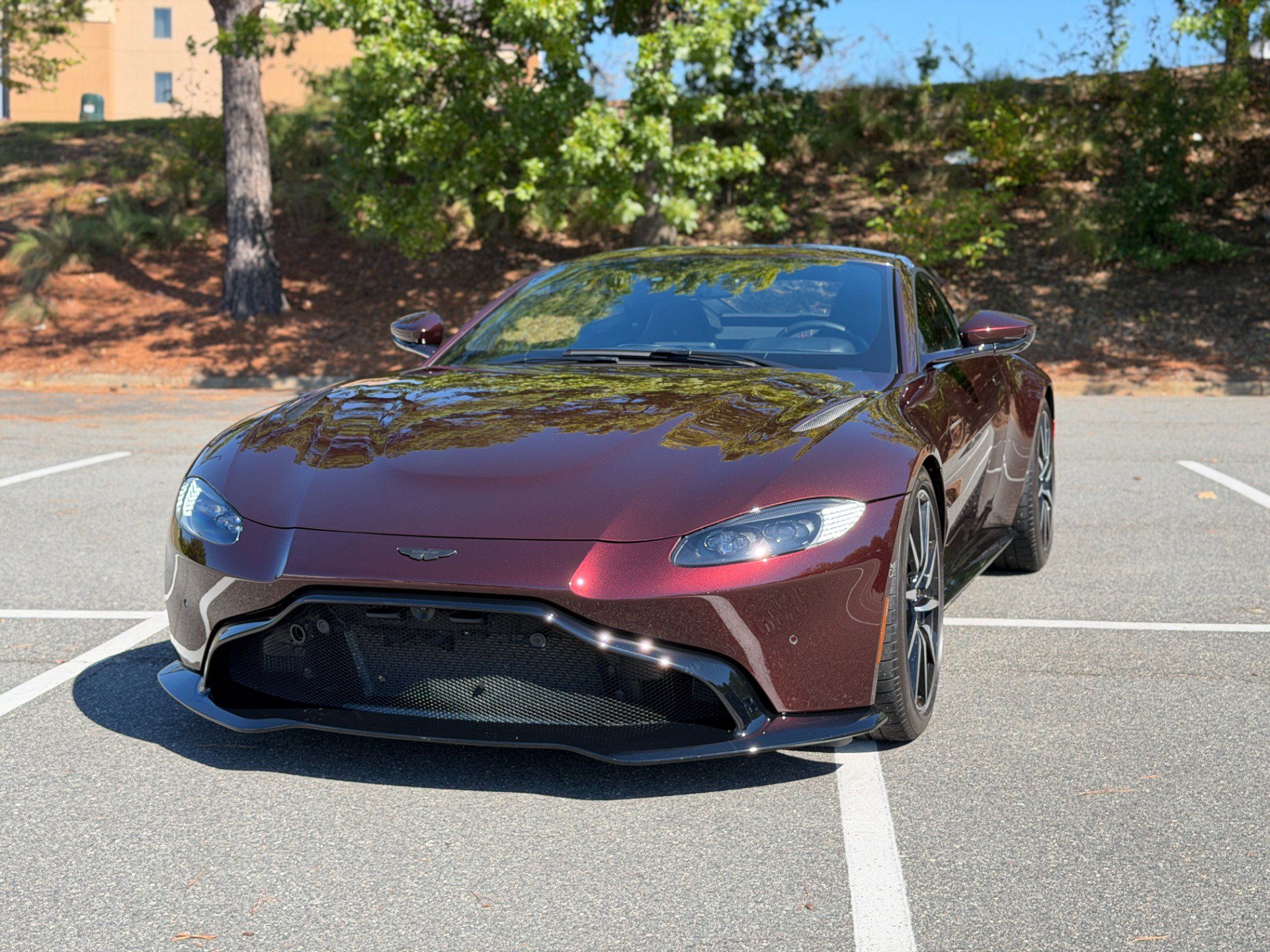 Used 2020 Aston Martin V8 Vantage Coupe RWD image 3