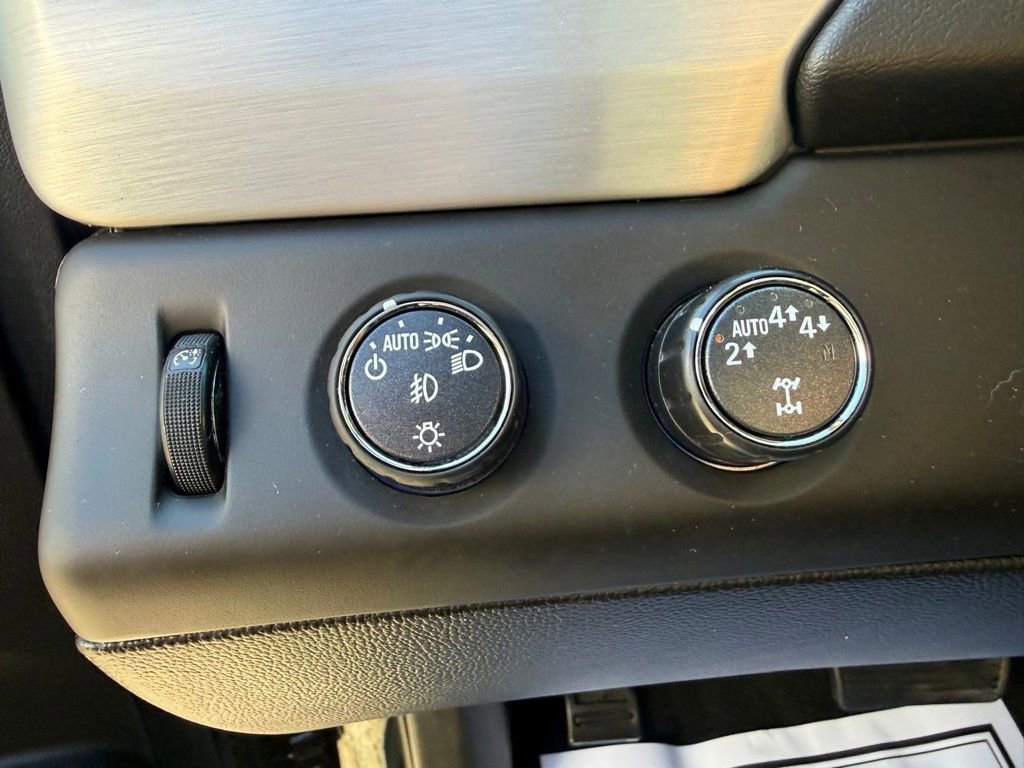 Used 2017 GMC Yukon SLT w/ Open Road Package image 12