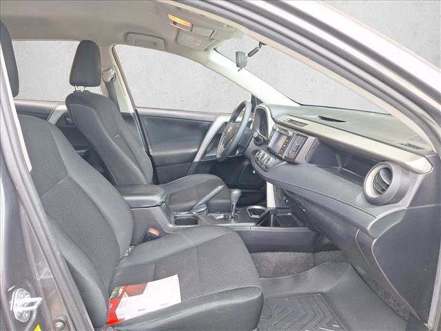 Used 2016 Toyota RAV4 LE image 19