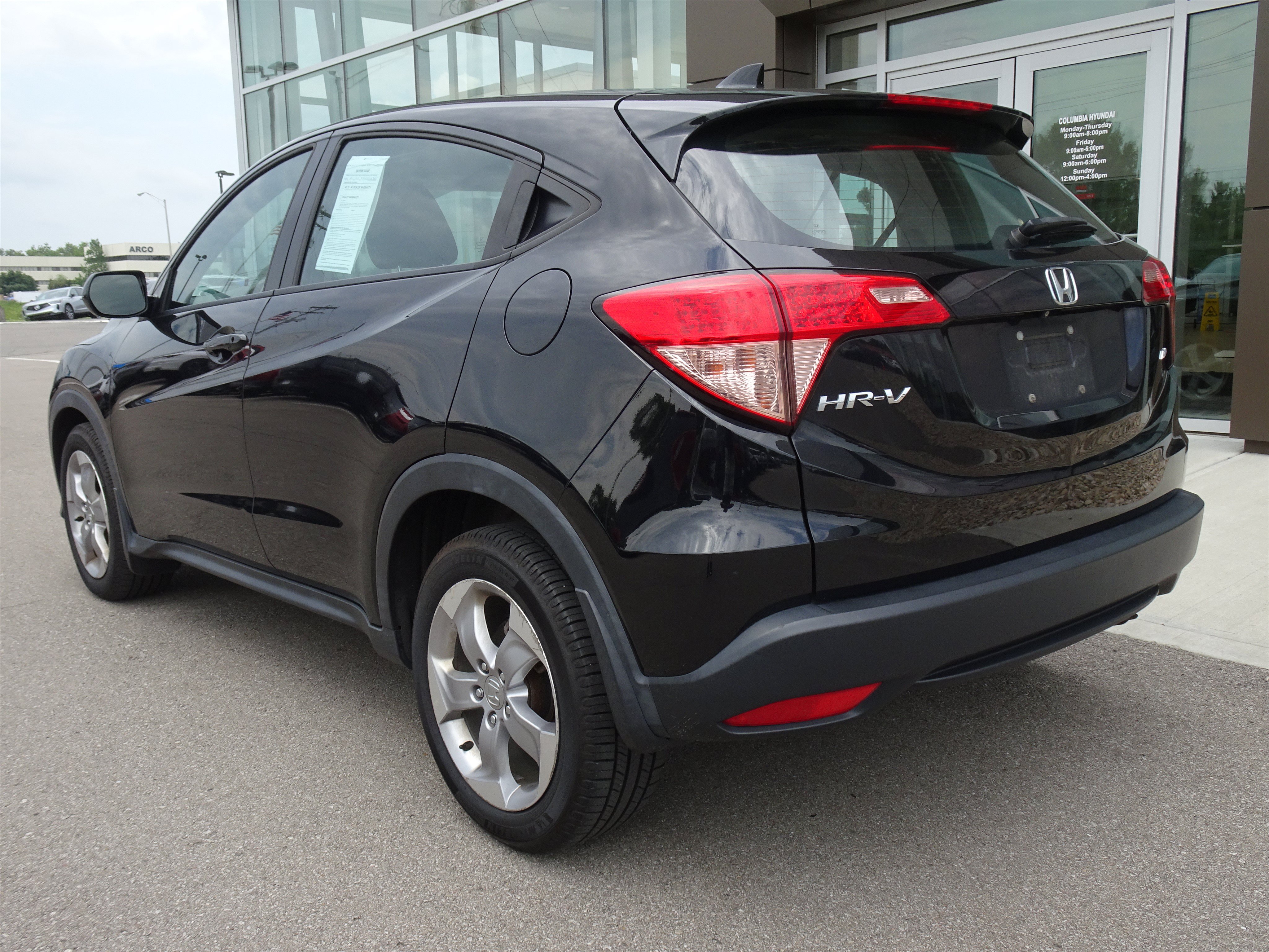 Used 2018 Honda HR-V LX image 3