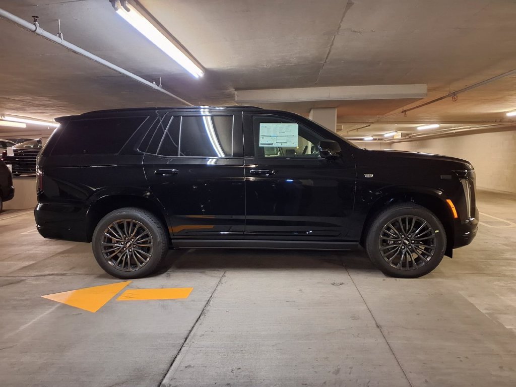 New 2027 Cadillac Escalade Platinum Sport w/ LPO, Floor Liner Package AWD/4WD image 4