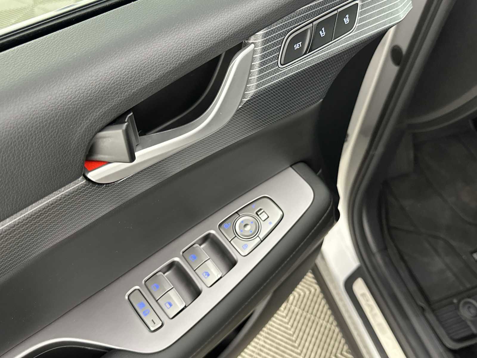 Used 2024 Hyundai Palisade Limited image 17