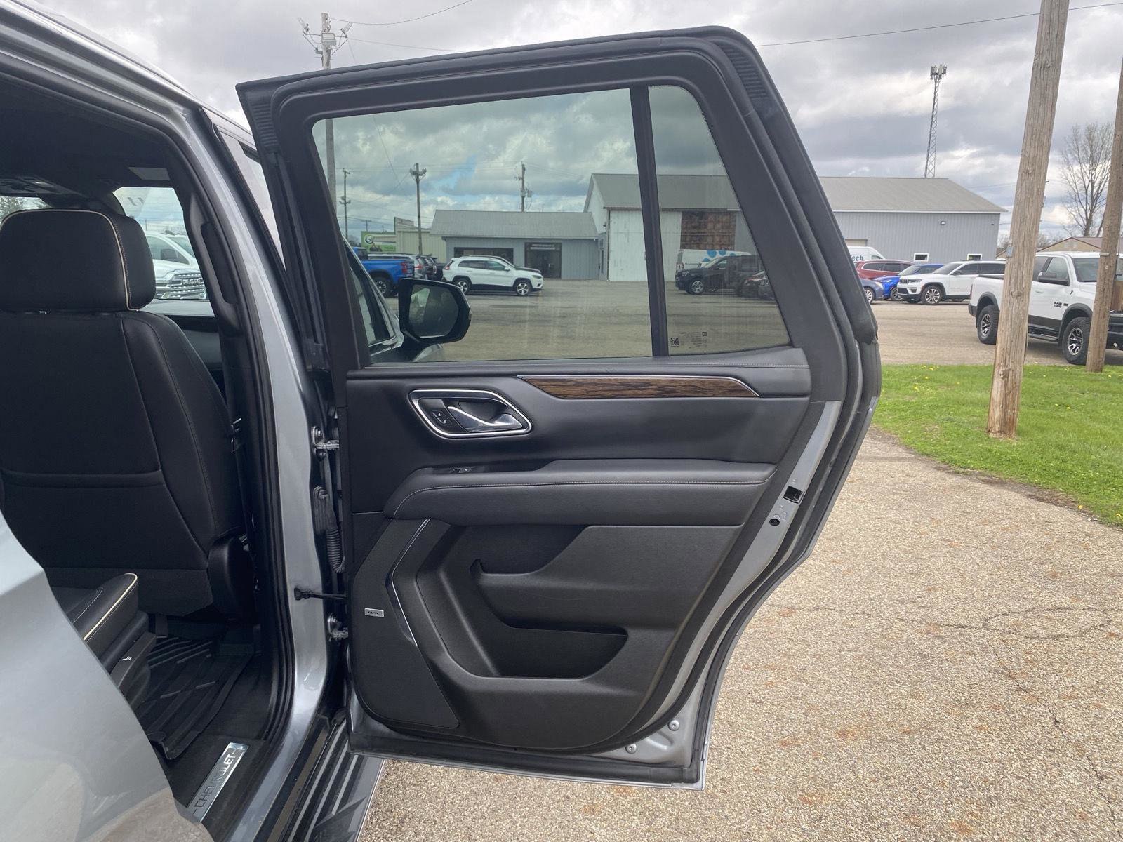 Used 2023 Chevrolet Tahoe Premier image 33
