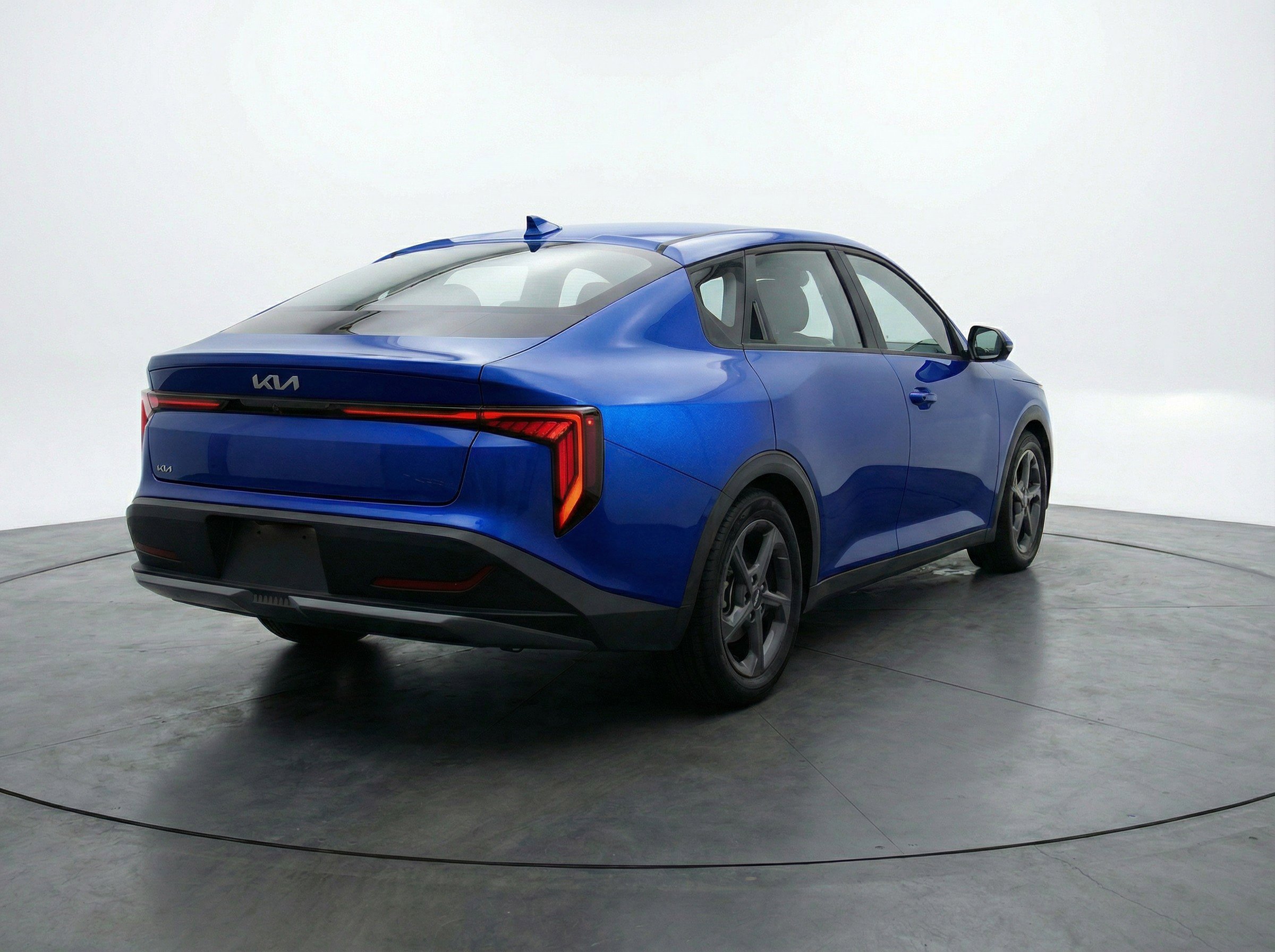 Used 2025 Kia K4 LXS image 9