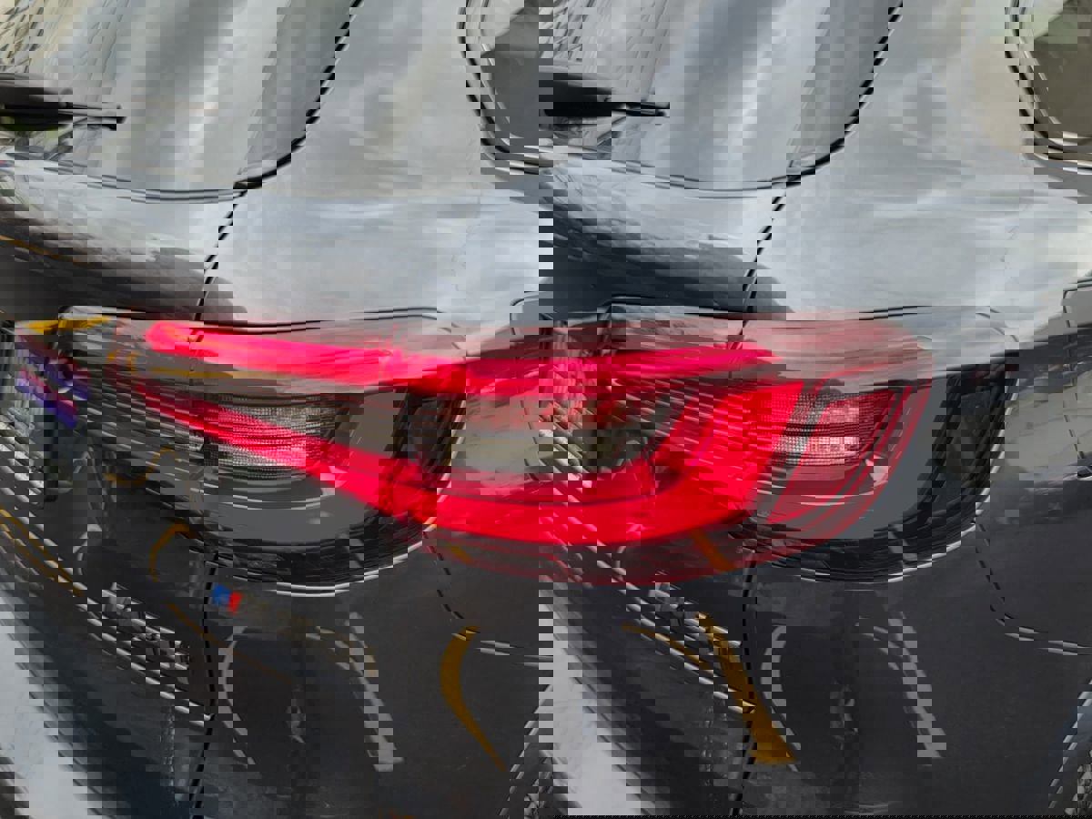 Used 2020 BMW X5 M50i w/ Premium Package image 10