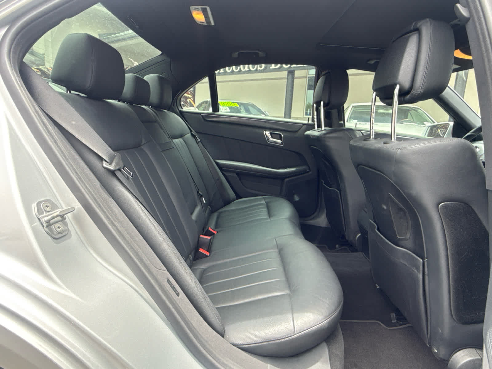 Used 2010 Mercedes-Benz E 550 Sedan image 19