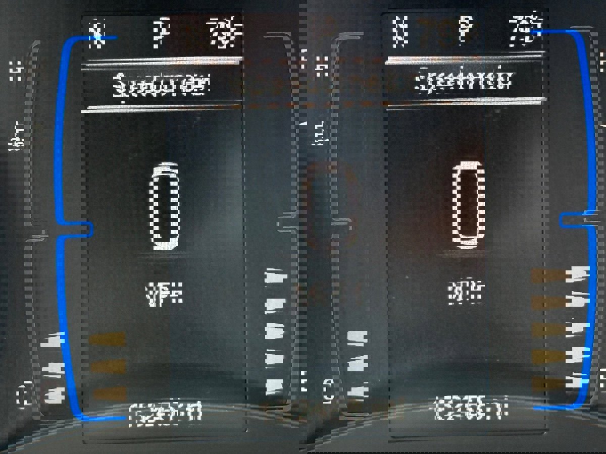 Used 2017 Chrysler Pacifica Touring-L FWD image 27