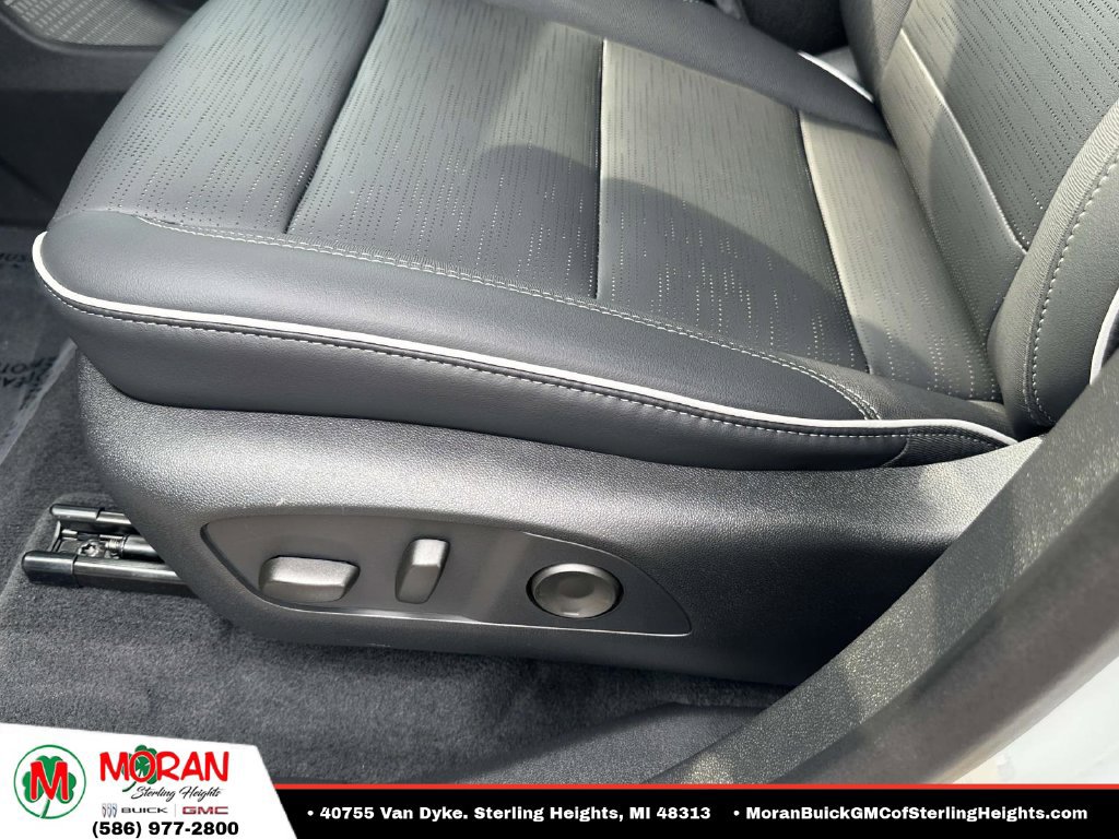Certified 2026 Buick Enclave Sport Touring FWD image 18